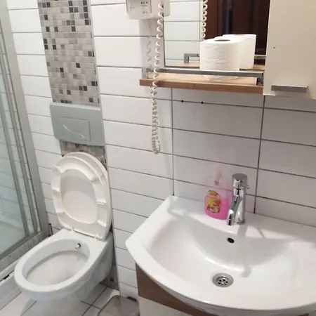 Full House Boutique Apartmanhotel