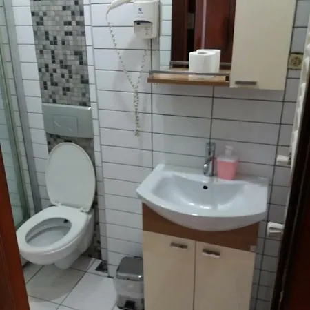 Full House Boutique Apartmanhotel